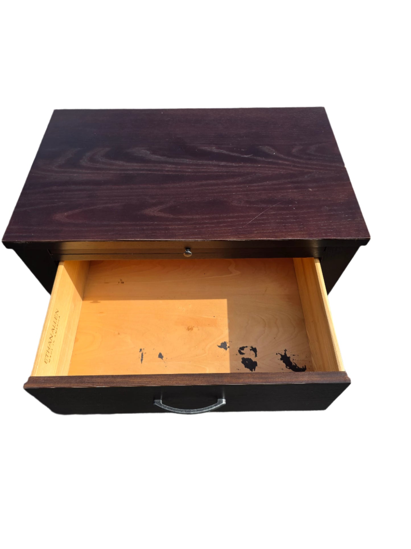 Ethan Allen Dresser With Pull Out Drawer
