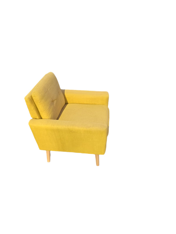 Sapphtopaz Accent Chair With Tufted Upholstery